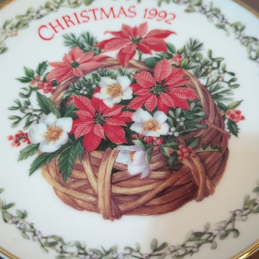 1992 Forget Me Not American Greetings Christmas 92 Small Plate Fine Porcelain